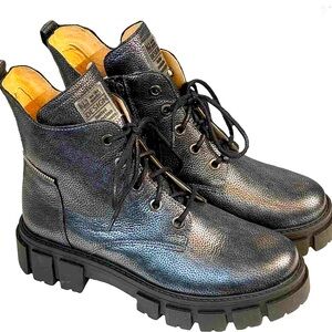 NWOT V-ITALIA s37 Euro blk/gray metallic combat boots Gorgeous! Leather in/out